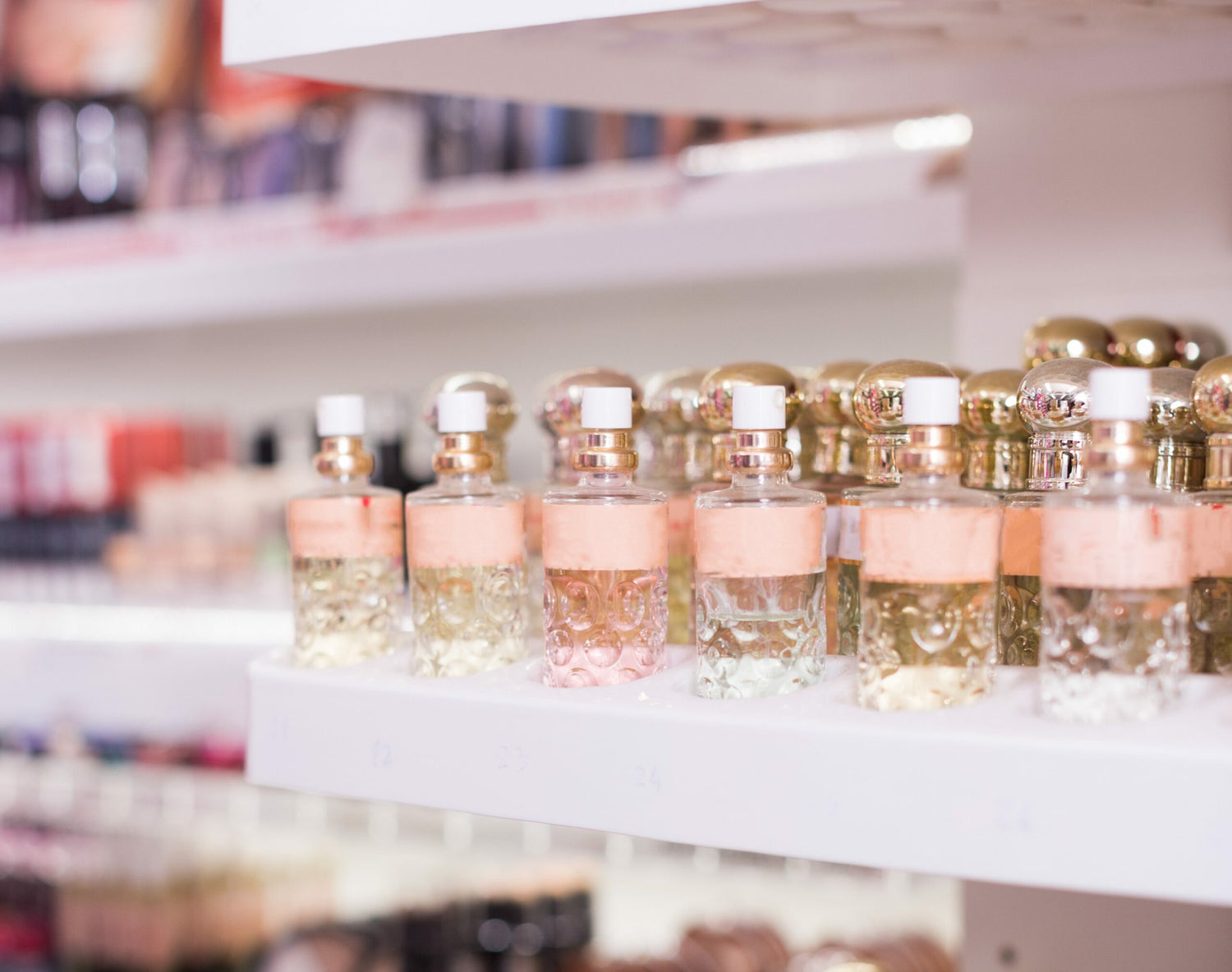 Comment commercialiser ses propres créations de parfum :